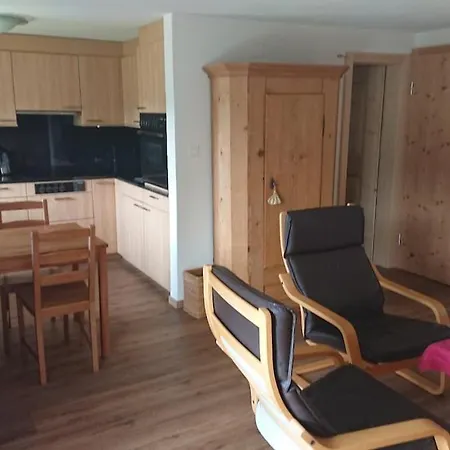 Meierhof Am In Dorf - Ruhige, Gemuetliche 2-zi-whg Mit Super Aussicht Auf Berge Und See! Apartment Davos